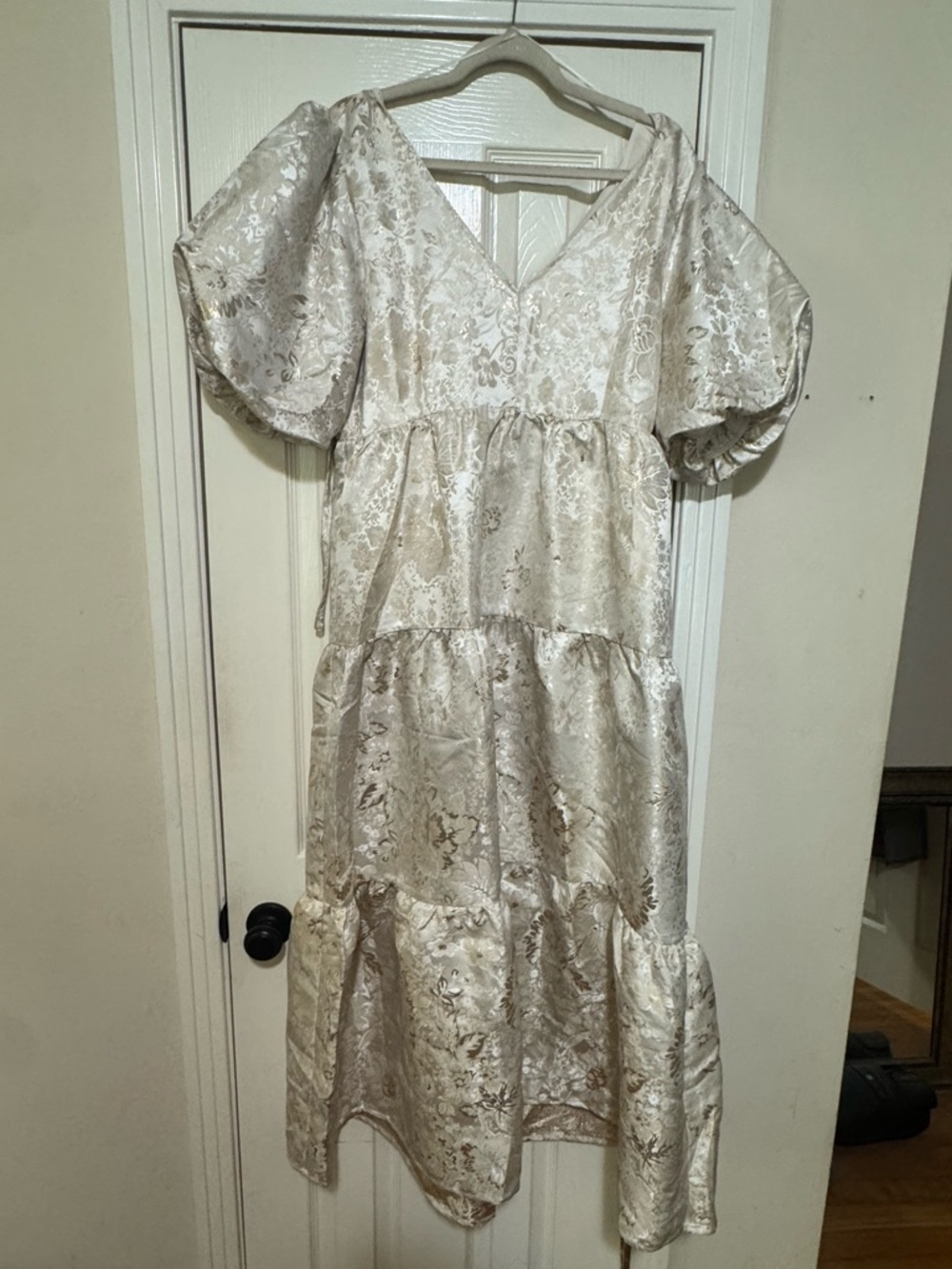 SUGARLIPS white and gold maxi size XL